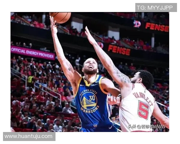 火箭与勇士精彩对决回顾NBA录像带你重温比赛瞬间
